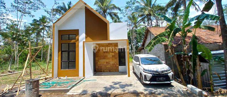 Rumah Cantik Lahan Super Luas Di Salatiga 1