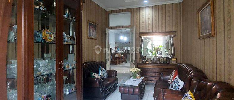 Rumah 3 Lantai Unfurnished Shm Di Tebet Timur 
, Jakarta Selatan 1