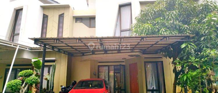 Rumah Secondary Dalam Town House Di Bambu Apus Jakarta Timur
 1