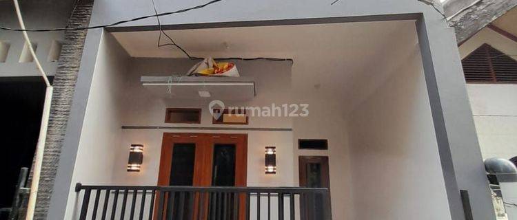 Rumah Baru 2 lantai siap huni di Matraman,Jakarta Timur 1