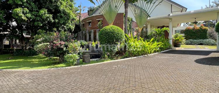 Super Luxurious Super Strategic Villa Nuance House in Lebak Bulus, South Jakarta 1