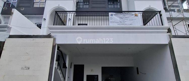 Rumah Cluster Mewah 4 Lantai Di Pejaten Barat,jakarta Selatan 1