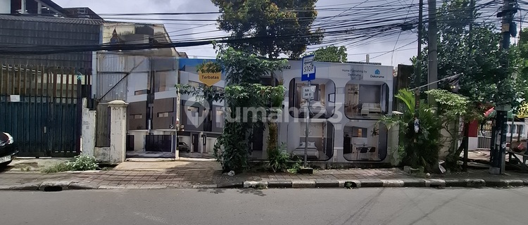 New 3-Story Cluster House in Johar Baru, Central Jakarta 1