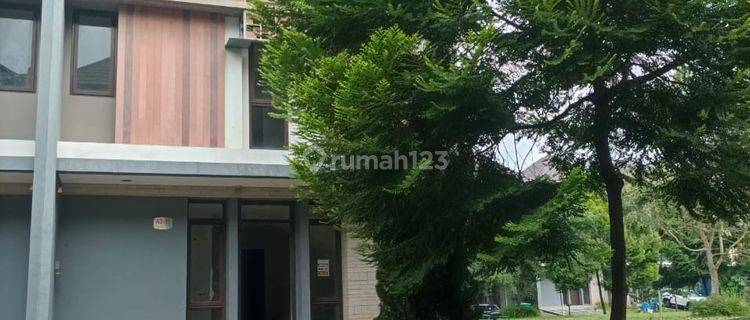 Rumah 3 Lantai Baru Unfurnished di Regentown, Tangerang Bisa Untuk Kosan Rumah Tinggal Buka Kantor Semi Komersil Cocok Untuk Warga Jakarta Yang Mau Tempat Tinggal Beserta Usaha Depan Ice Bsd Dekat Tol Aeon Mewah 1