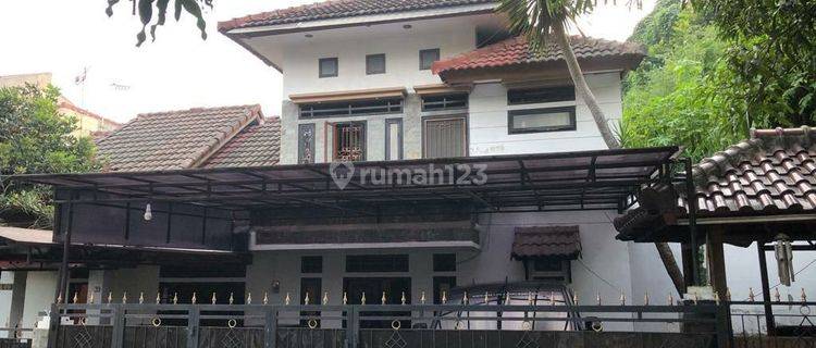 Rumah 2 Lantai Tanah Besar Bagus Dan Semi Furnished SHM di Pondok Hijau, Bandung 1