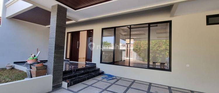 Dijual Rumah Baru Ada Kolam Renang Di Kencana Loka BSD Serpong 1