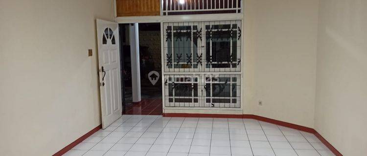 Disewa Rumah Di Tomang Bagus Luas , Lt. 165m2, Kt 5, 2 Lantai Jakarta Barat 1