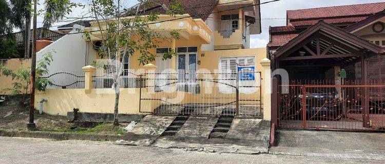 RUMAH BESAR DEKAT MASJID 1