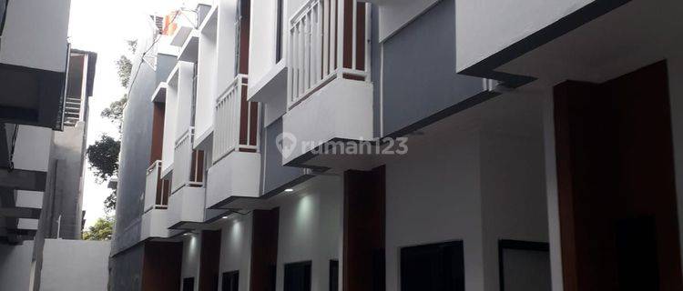 Di Jual Rumah Cantik  dekat stasiun Rajawali Jakarta Pusat 1