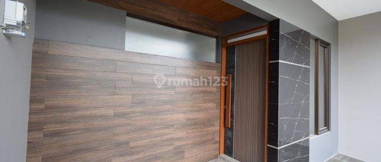 Rumah Baru Modern Komplek Kopo Mas 5 Menit Pintu Tol Kopo 1
