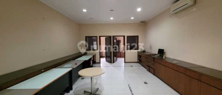 Good Strategic Shop House Near Wongkie, Setrasari Mall 1