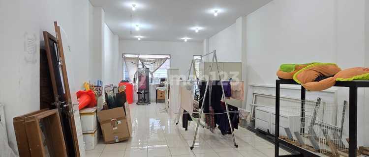 Shop House / House In Sayap Cibadak, Astanaanyar, Bandung 1