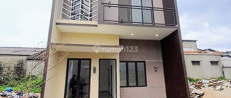 Rumah 2 Lantai Modern Dekat Terminal Pondok Cabe 1