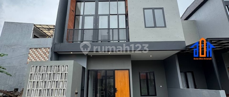 Modern 2-Story House in Tanah Baru Near the Train Station 1