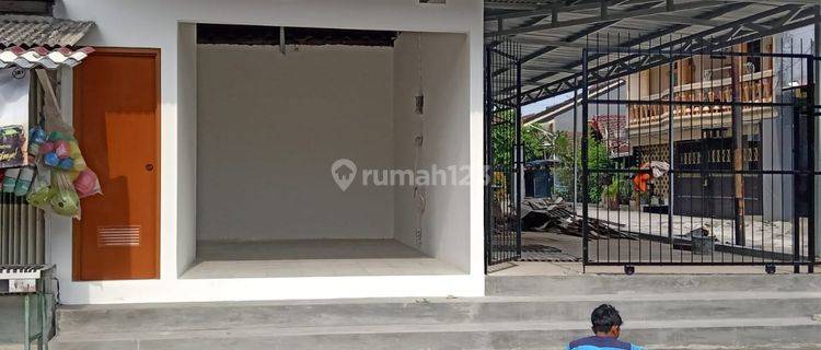 Disewakan Kios Baru Renovasi di Harapan Indah Bekasi 1