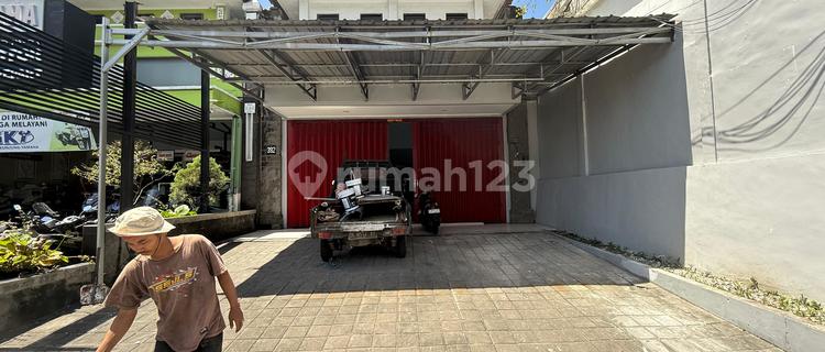 For Rent: Gatsu Barat Shop House in Denpasar, Bali, Area 316M2, Width 8M, Building 1.5 Floors, Front Parking Area 60M2 1