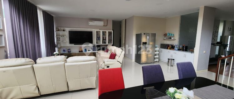 Rumah Mewah dengan view eksotis 1