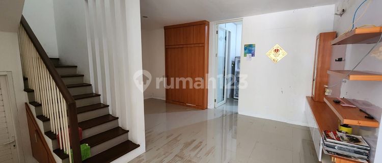 Rumah di perumahan citragrand  1