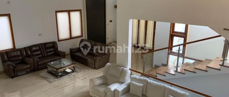 Rumah Mewah Di Tengah Kota 1