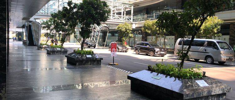 Gedung kantor 12 lantai di Pluit bangunan relatif baru 1