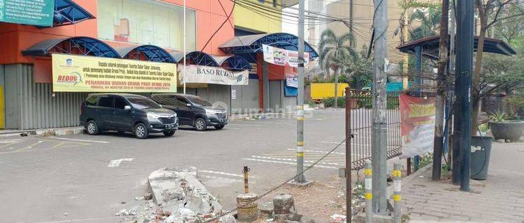 Ex supermarket di tangerang strategis cocok juga buat showroom 1