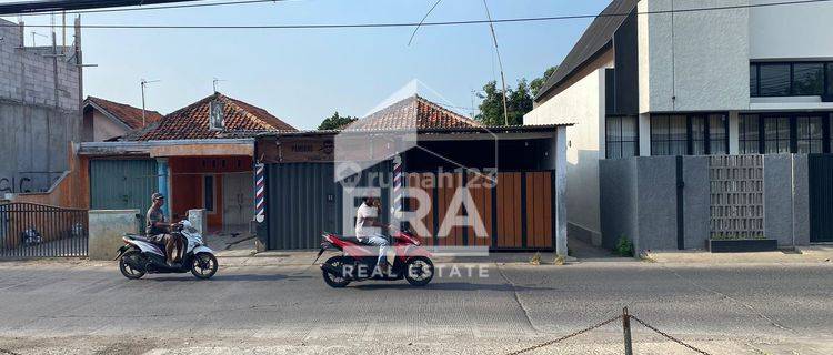 Dijual Rumah Dan Toko di Pinggir Jalan Utama Cengkong Karawang SHM 1