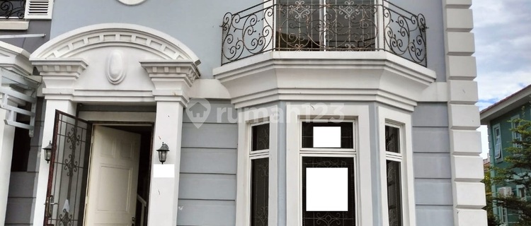 Rumah Posisi Hook, Lokasi Strategis, Bebas Banjir, Siap Huni, Terawat Dan Bagus di Area Lippo Karawaci 1