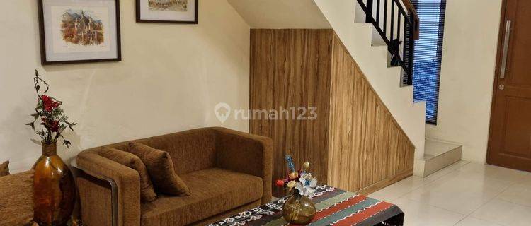 Rumah Full Furnish, Hadap Selatan, Harga Masih Bisa Nego, Kondisi Terawat, Rapi, Siap Huni di Permata Taman Palem 1