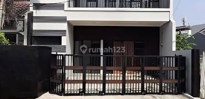 Rumah Siap Huni 2 Lantai Di Griya Loka Bsd  1