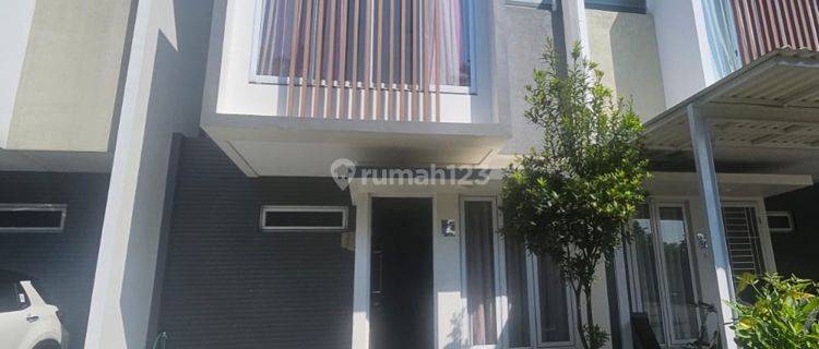 Rumah Apik Minimalis 2 Lantai Siap Huni 1