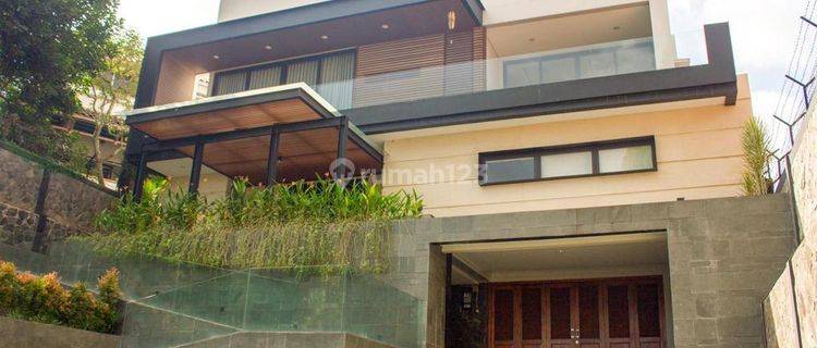 Rumah Resort Dago Pakar, 3 Lantai, Sejuk Nyaman, Dago, Bandung 1