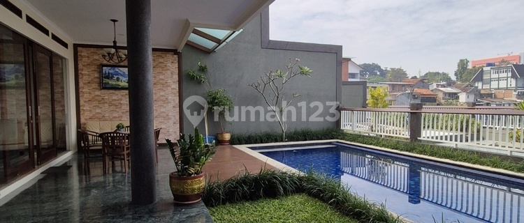 Rumah Villa Super Bagus Dan Cozy Di Ciumbuleuit  1