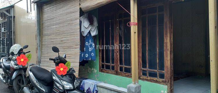 Dijual Rumah Tua Dekat Jl.raya Pulo Mas Hitung Tanah di Kayu Putih Rawamangun Dki  1