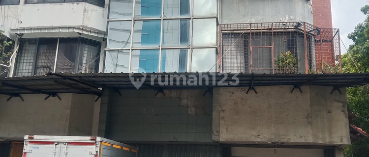 FOR RENT: SHOP HOUSE NEAR TANAH ABANG, CENTRAL JAKARTA 1