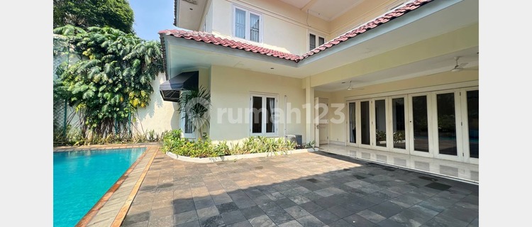 LXMMT 0122 Disewakan Rumah Furnished Dengan Kolam Renang Di Area Prime Menteng Jakarta 1