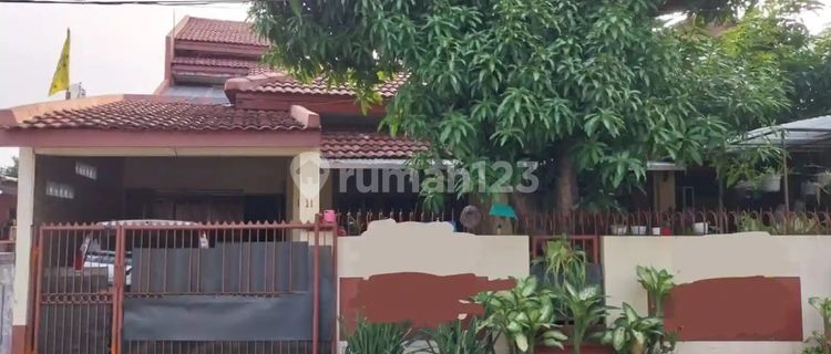 For sale, 2-story fully furnished house in Ciledug, Tangerang. 1