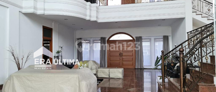 Rumah Besar Mewah di Mekarwangi 1
