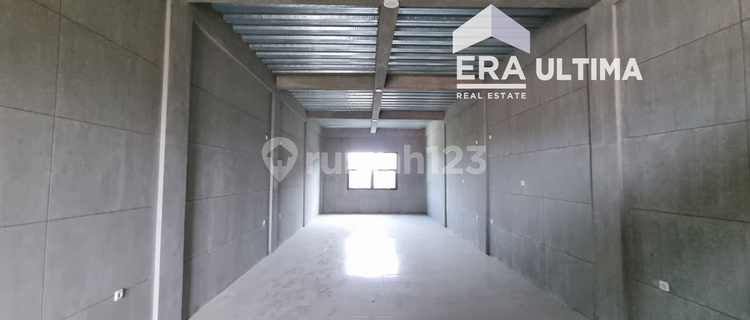 Strategic Ready-to-Use Shophouse in Pungkur, Bandung 1