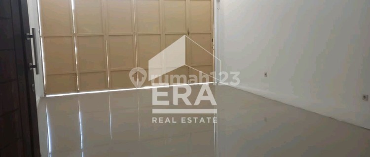 Shop House Suitable for Wholesale Business, Office, or Warehouse in Banjaran 1