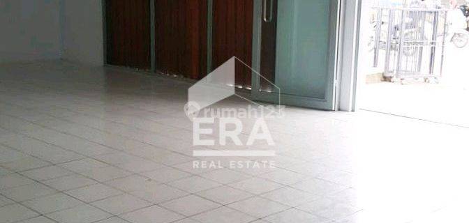 Ruko Terawat Siap Pakai Untuk Usaha di Cisaranten 1