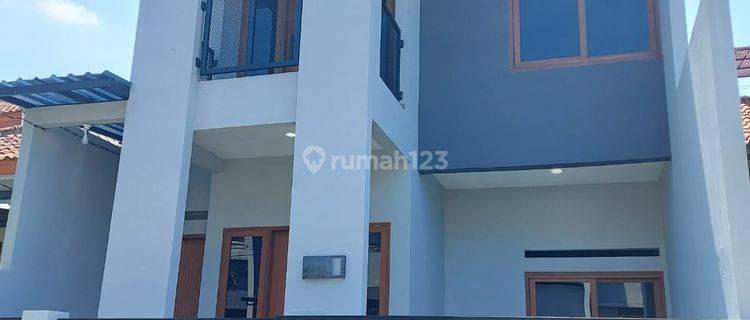 Rumah 2 Lantai Minimalis di Komplek Bali View Ciganitri Bandung 1