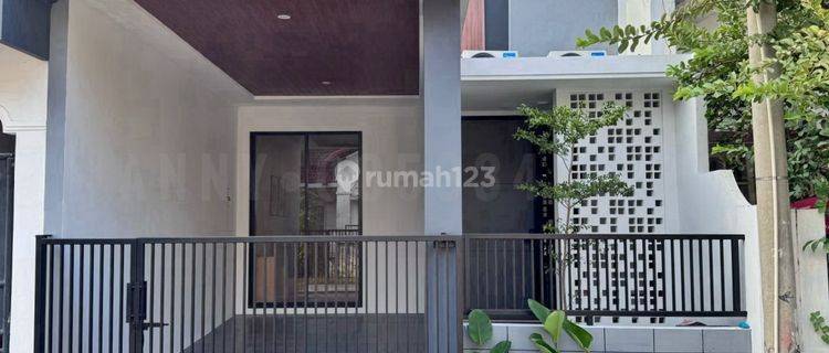 New Gress Minimalis Modern Compact House With Furnished - Pakuwon City 1
