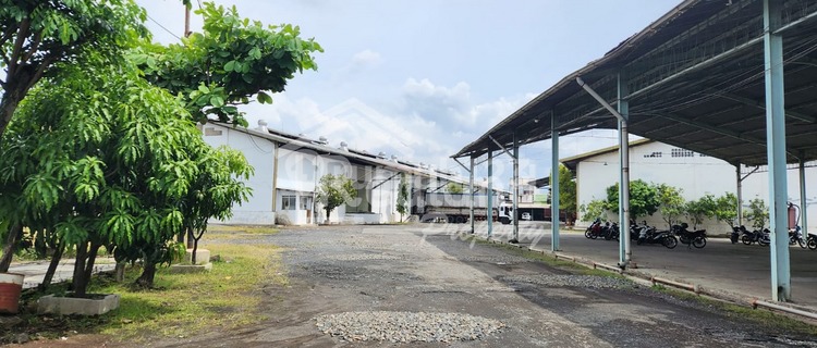 Gudang di Daerah Kaligawe Raya , Semarang Si Fe 4919s 1