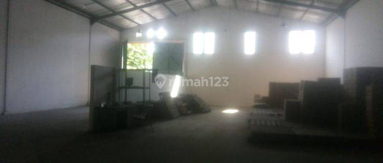 gudang gandeng di komplek bandara mas 1