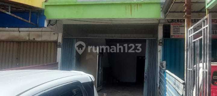 Dijual Town House Hadap Jalan Besar 1