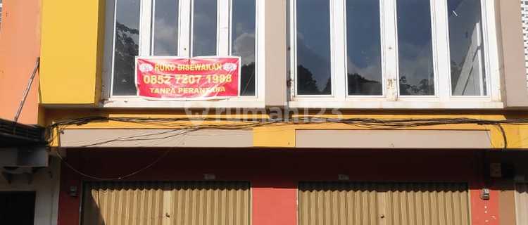 For rent 2 units of attached shophouses. 1