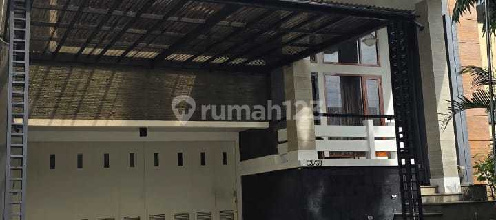 Luxury Furnished House in Taman Cipto 1