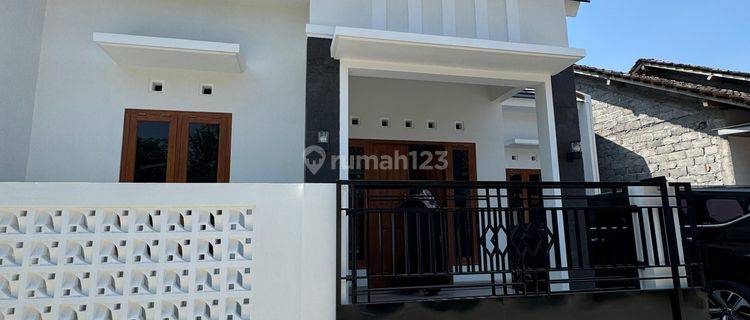 Rumah Mewah Minimalis Modern Dekat SD Budi Mulia  1