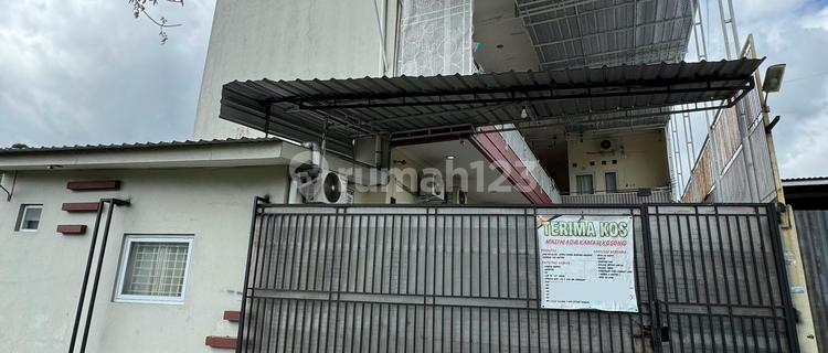 Exclusive Boarding House Behind UII Campus Yogyakarta 1