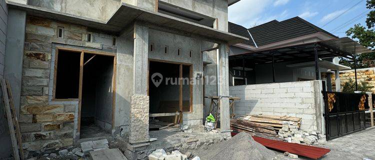 Rumah Mewah Minimalis Modern Dekat Uii  1